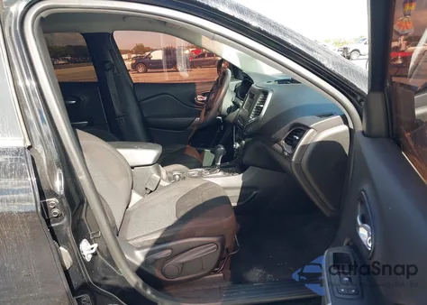 2019 Jeep Cherokee Latitude Fwd z USA, uszkodzony, nr VIN 1C4PJLCB0KD147716